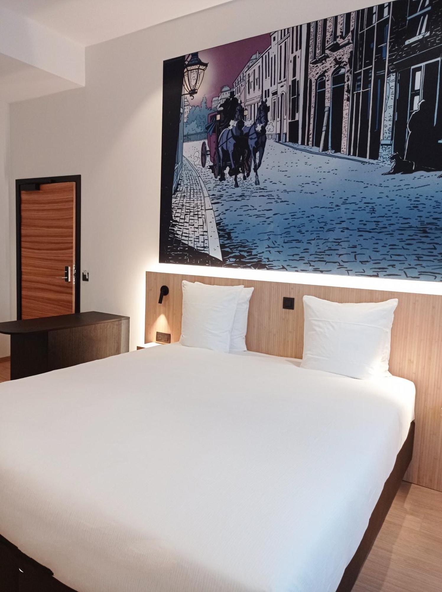 Comic Art Hotel Гент Экстерьер фото