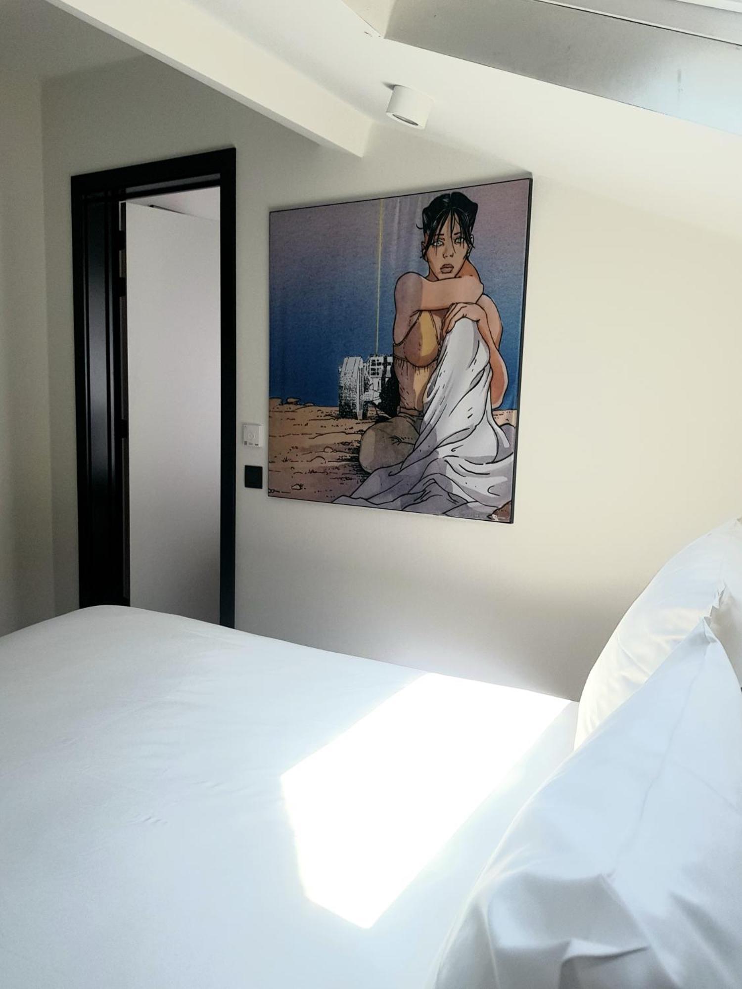 Comic Art Hotel Гент Экстерьер фото