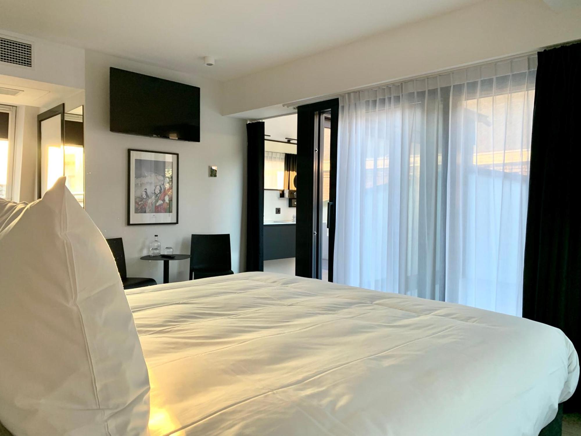 Comic Art Hotel Гент Экстерьер фото