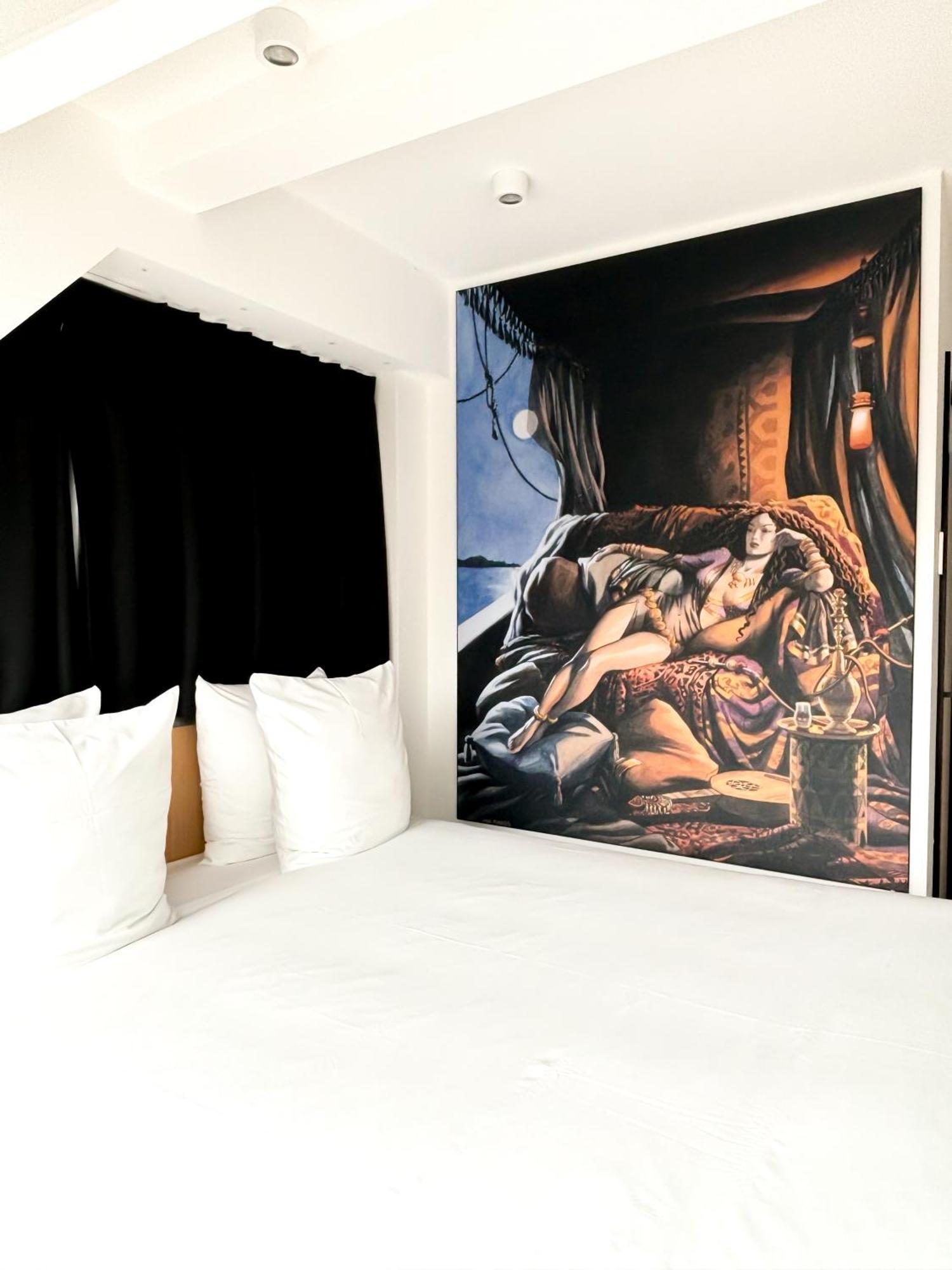 Comic Art Hotel Гент Экстерьер фото