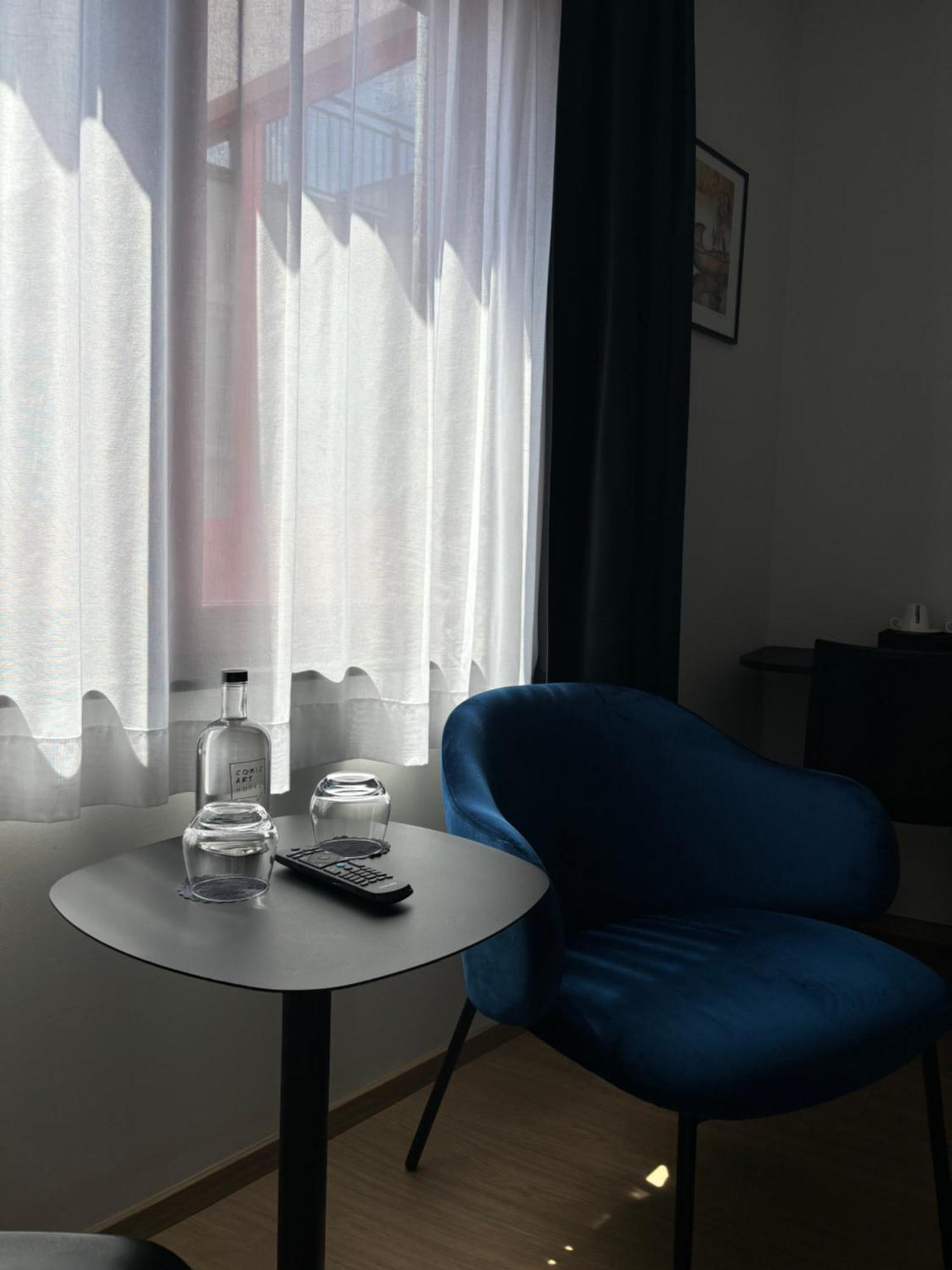 Comic Art Hotel Гент Экстерьер фото