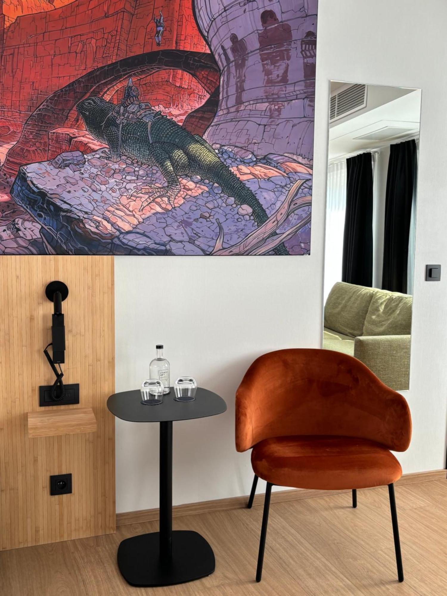 Comic Art Hotel Гент Экстерьер фото