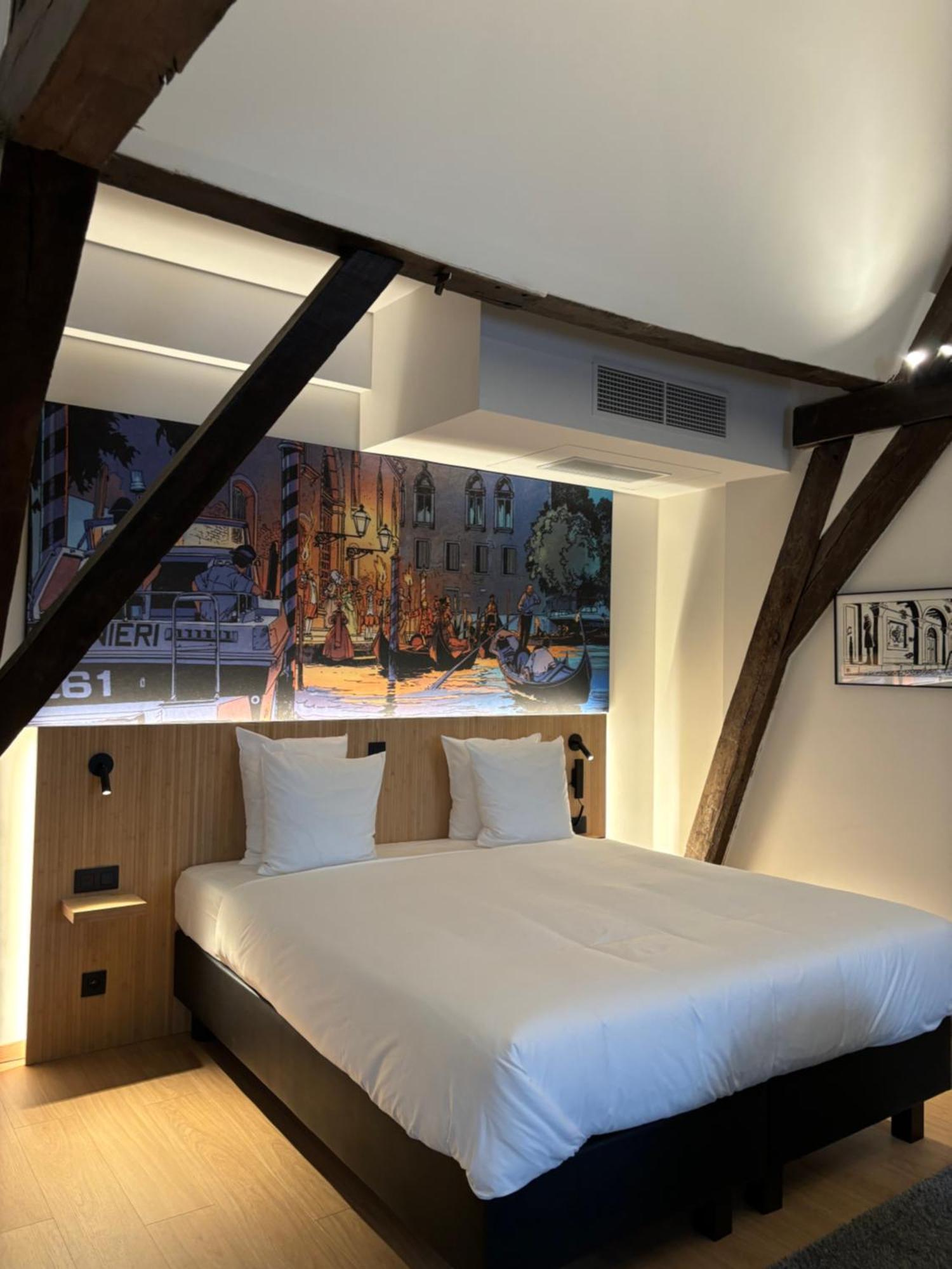 Comic Art Hotel Гент Экстерьер фото