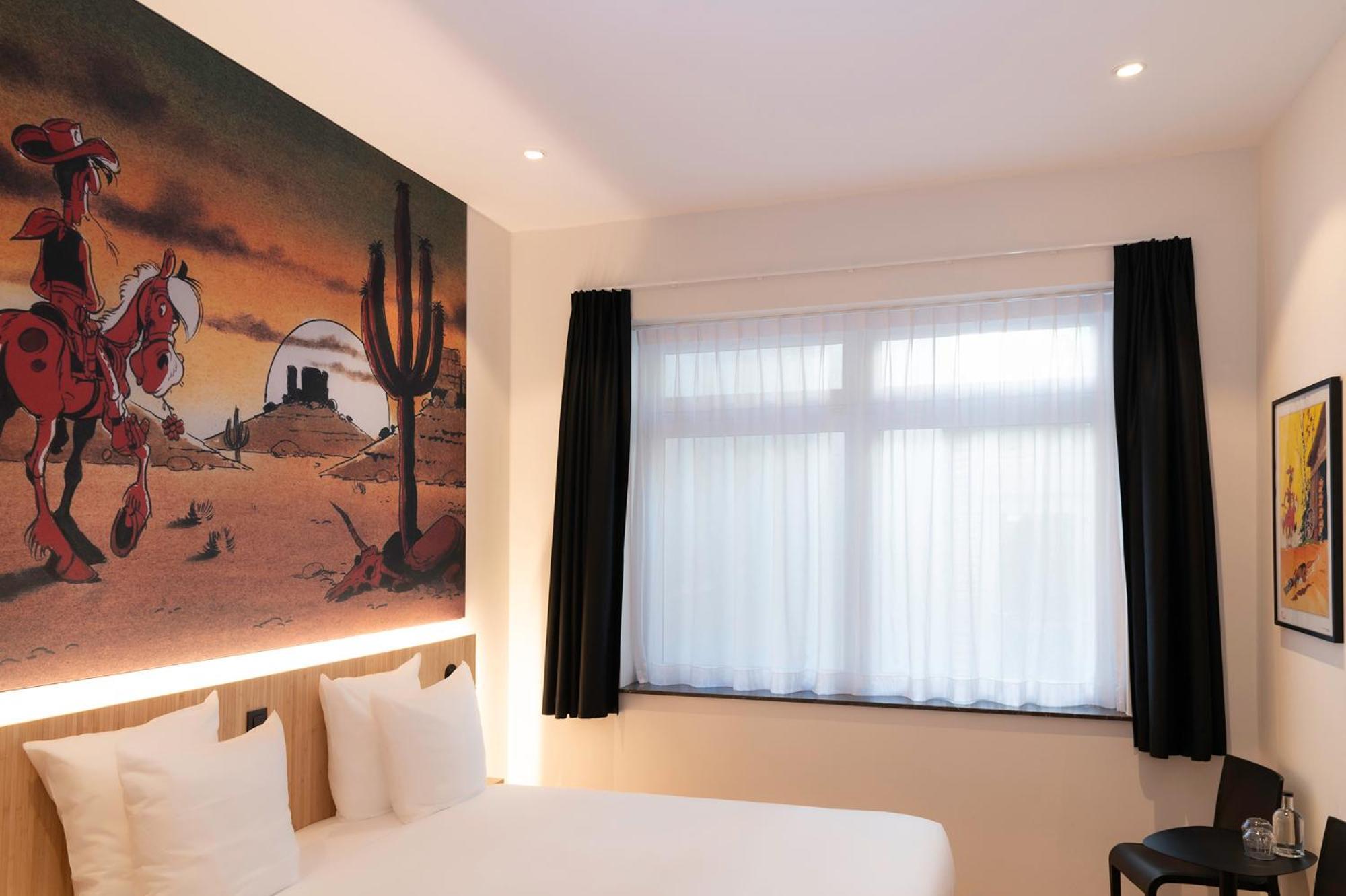 Comic Art Hotel Гент Экстерьер фото